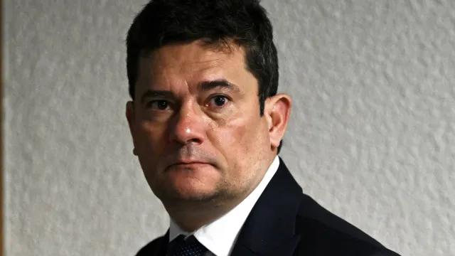 Moro se lança no PR ao lado de Flávio, ataca Lula e chama ato de Trump sobre PCC e CV de 'extraordinário'