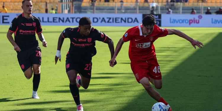 Parma-Monza 1-1: Robinson sblocca, Lontani risponde. Primo punto in Serie A per entrambe