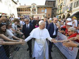 Papa a Pavia e Sant’Angelo Lodigiano: “tutti vogliamo vivere in pace”