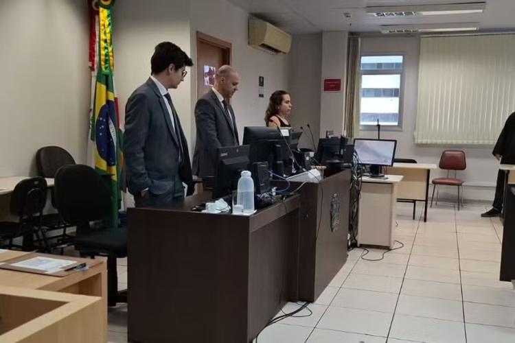 DJ é condenado por tentativa de feminicídio após invadir casa de ex agredi-la brutalmente