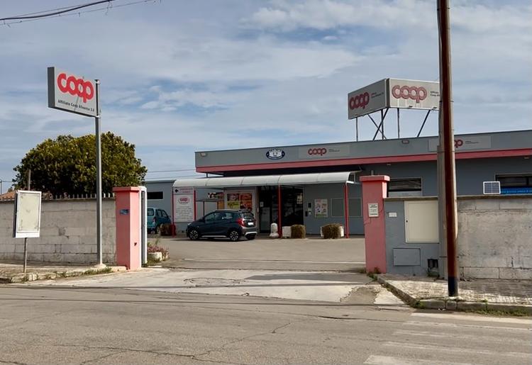 Presicce-Acquarica, rapina alla Coop: ritrovata l’auto della banda
