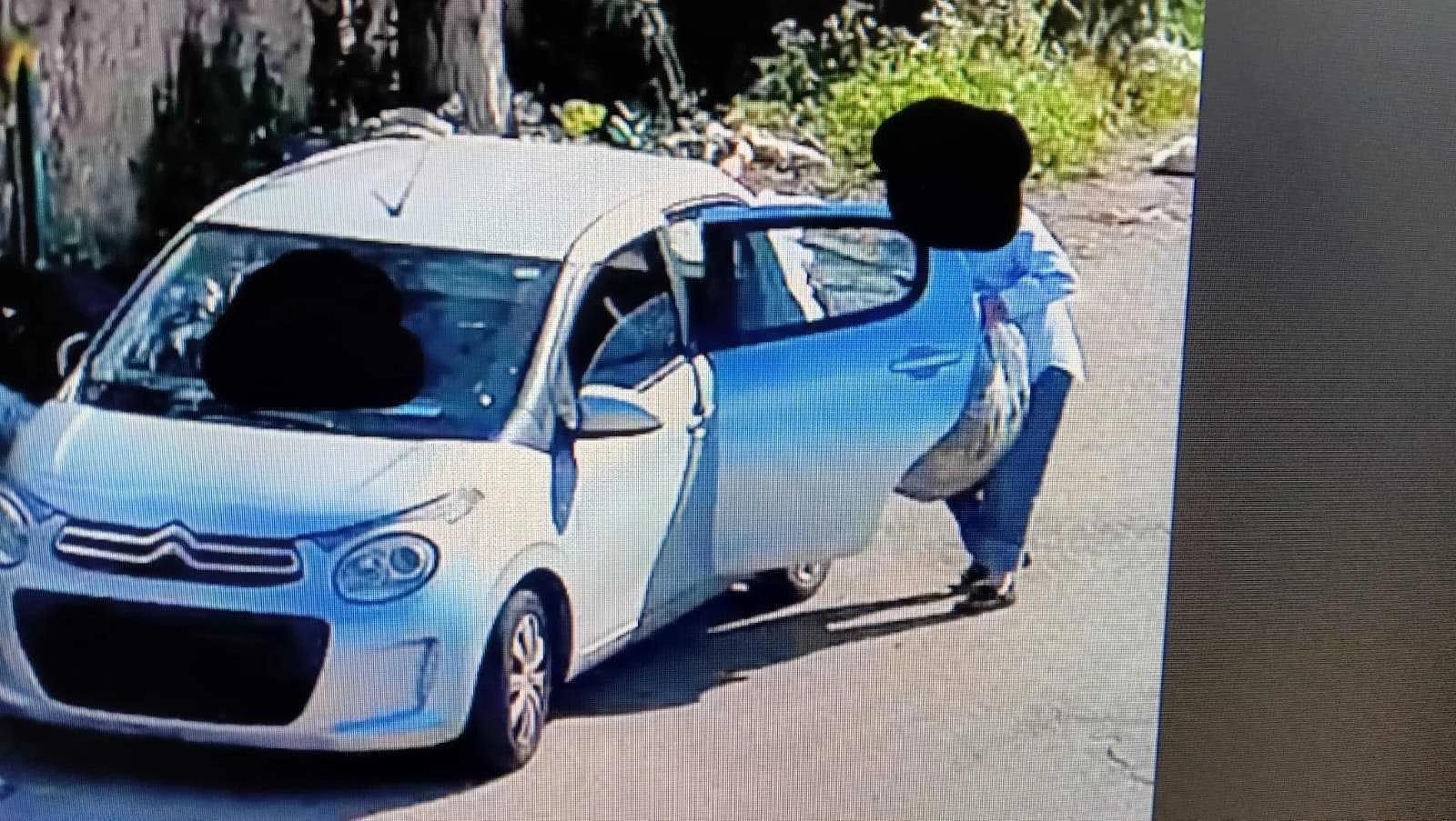 Rifiuti a Castelluccio: beccato dalle telecamere, scattano sequestro dell’auto e ritiro della patente