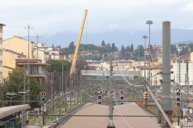Ponte al Pino, torna lo stop ai treni: a Firenze il piano di assistenza ai viaggiatori