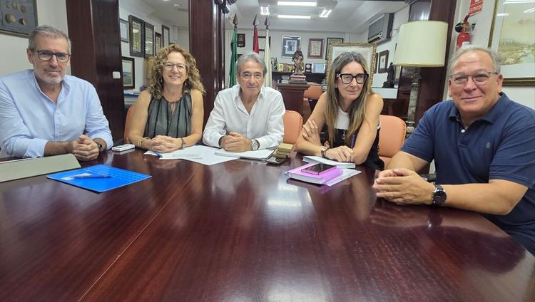 Este viernes finaliza el plazo para matricularse en el Curso de Experto Universitario en Cirugía Menor