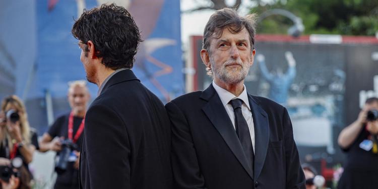 Venezia, il giorno di Moretti: «Fare lo stesso film? Ora basta». È febbre Oasis al Lido per Liam e Noel Gallagher