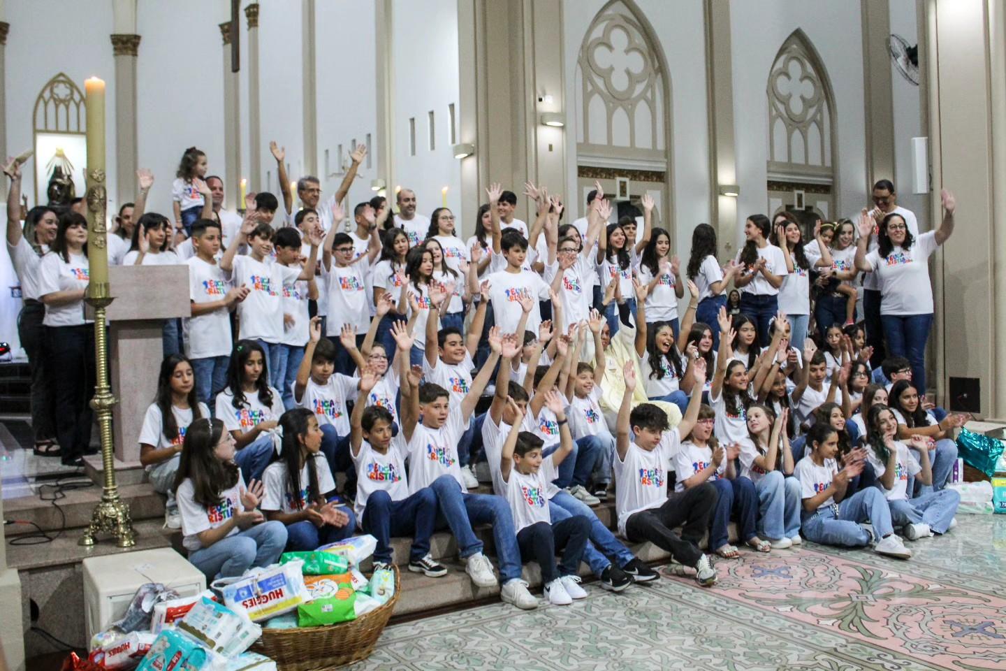 A celebração da Primeira Eucaristia marcou de forma especial a semana em nossa Catedral