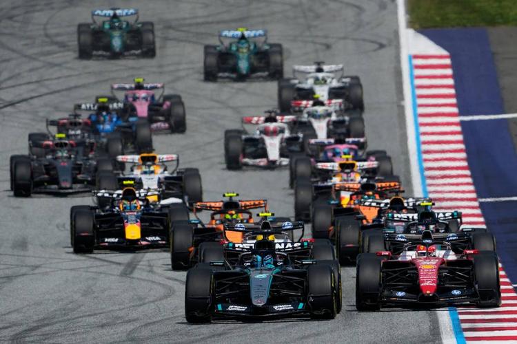 F1, Russell vince in Austria, Antonelli 3°, Ferrari poco competitive