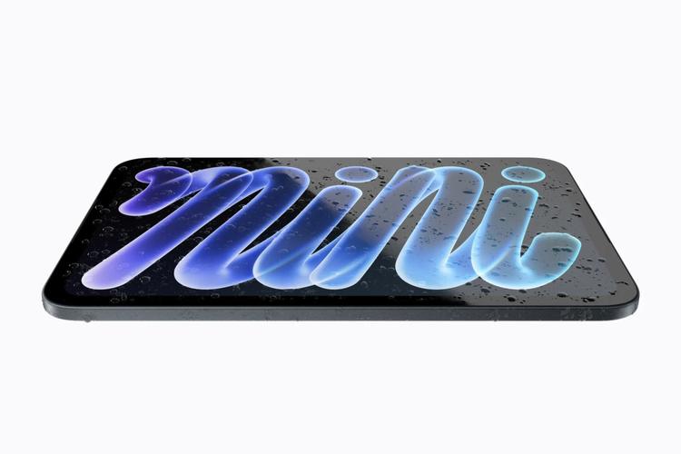 ipad mini with water droplets on screen