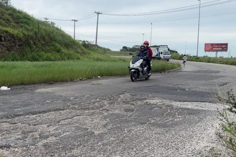 Buracos na Avenida Wilson Mendes causam prejuízos e aumentam preocupação de motoristas