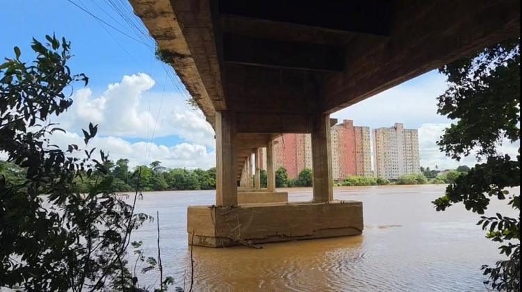 Deslizamento e problemas estruturais em pontes preocupam moradores em Campos