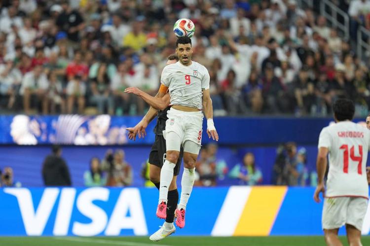 Iran-Egitto, il “Pride Match” fa esplodere le polemiche: sfida sui diritti ai Mondiali