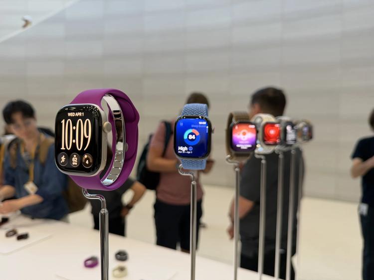 different colors of the apple watch series 12