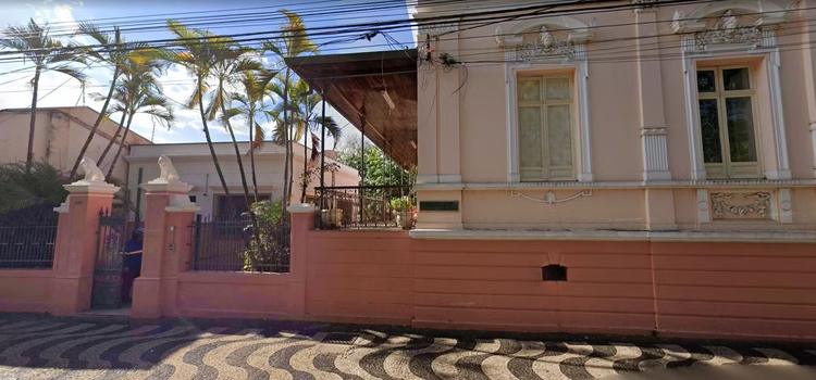 Briga entre alunas deixa seis feridos em escola estadual no interior de SP
