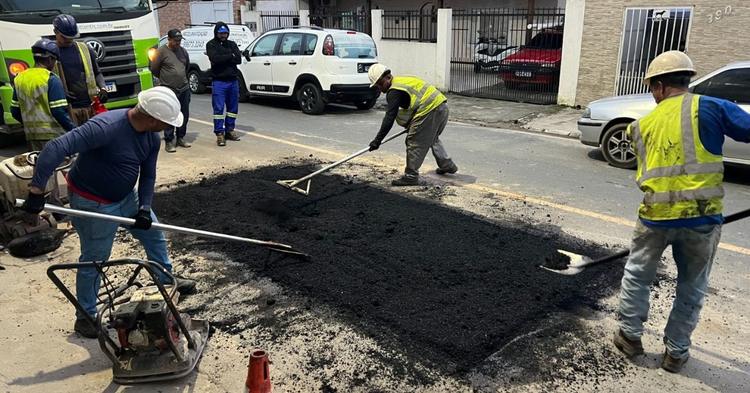 Operação tapa-buraco já passou por 22 ruas de Balneário Camboriú; confira a lista