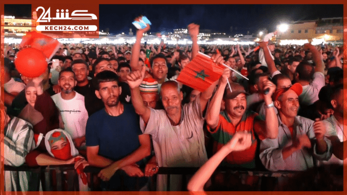 بالڤيديو: من قلب جامع الفنا اجواء احتفالية واشادة بالمنتخب المغربي بعد التالق المونديالي