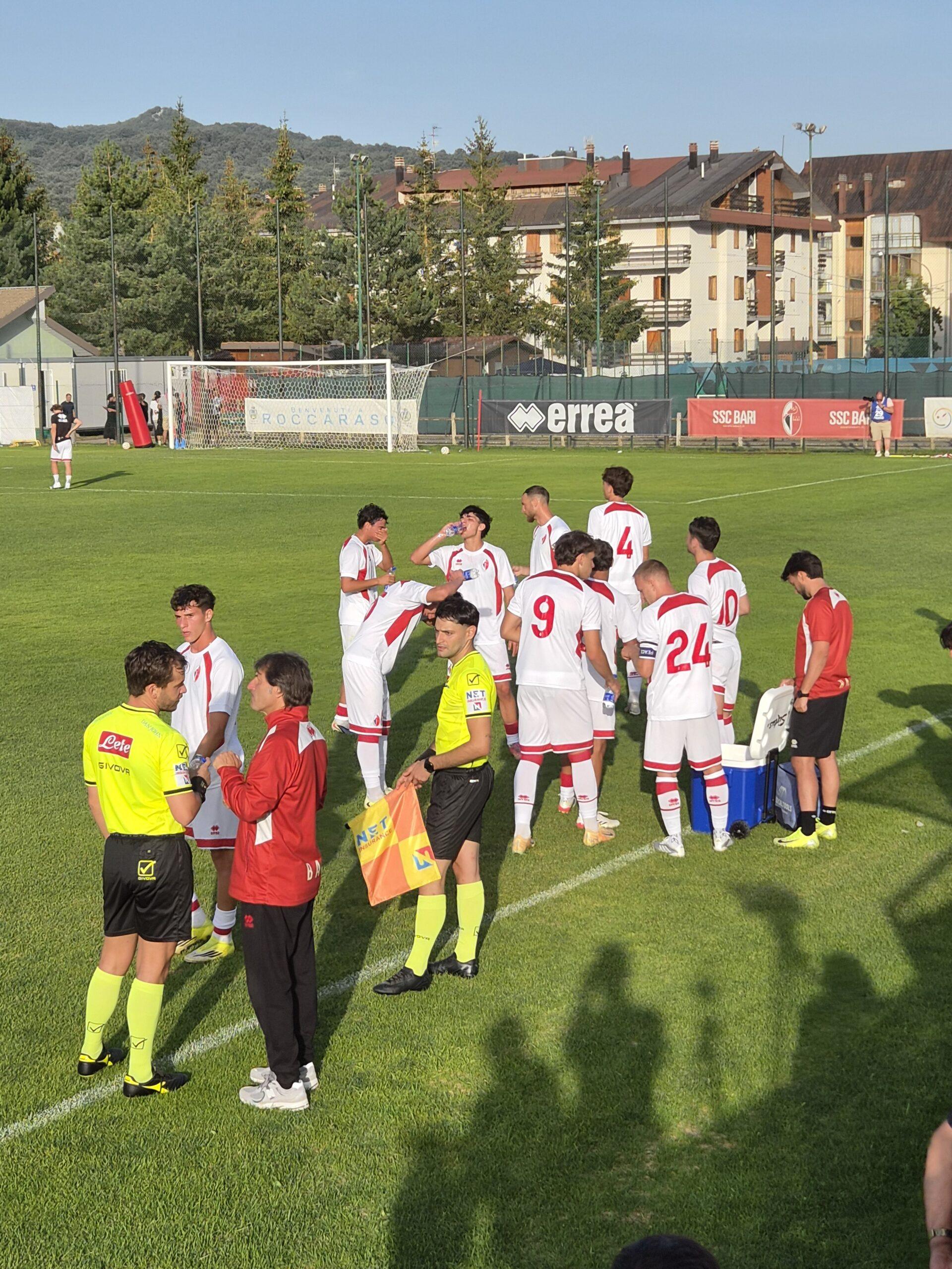Il Bari batte il Pianella davanti a una cinquantina di tifosi: “Qui solo per la maglia”