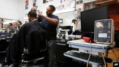 Clínica aproveita clientela de barbearias para checar pressão dos homens