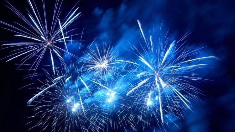 Aigues-Mortes : le feu d'artifice est maintenu