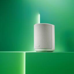 Bose Lifestyle Ultra Speaker in white smoke