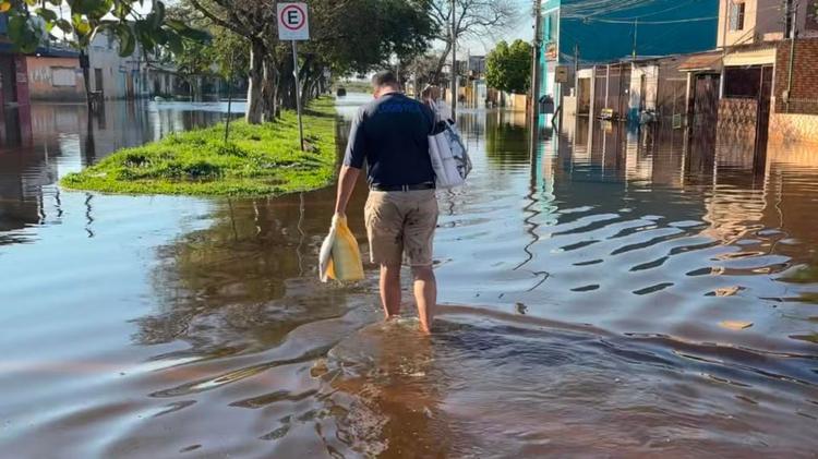 Uma semana após temporais no RS, mais de mil pessoas seguem fora de casa