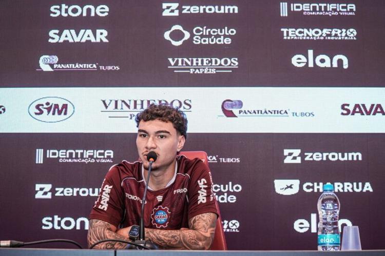 Centroavante está saindo do Caxias