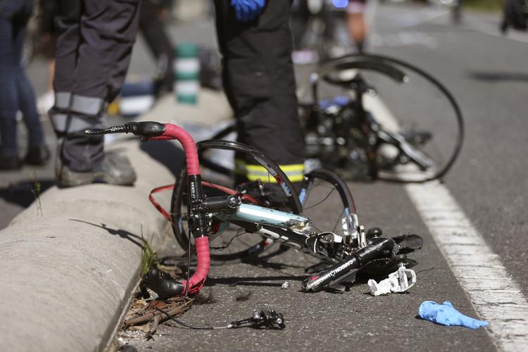 Muere un ciclista de 14 años atropellado por un coche en Granada