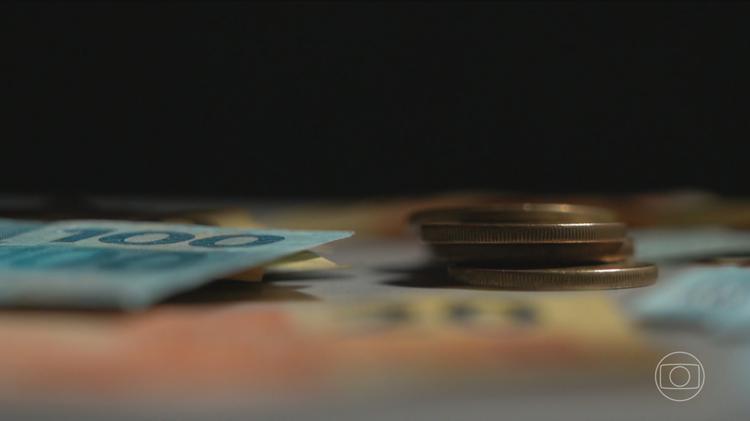 Famílias brasileiras nunca estiveram tão endividadas, aponta levantamento do Banco Central