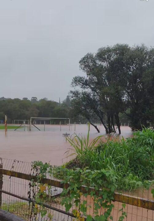 Rios Fiúza e Ijuí transbordam em Panambi