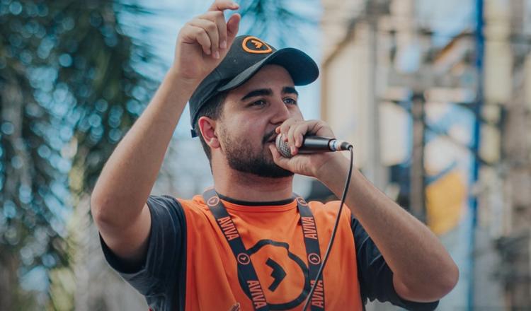 Evangelista que prega em universidades é internado na UTI e missão pede oração