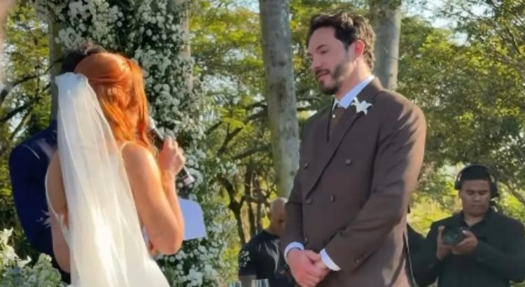 Cerimonialistas se revoltam e defendem Viih Tube após polêmica com Jota Quest em casamento