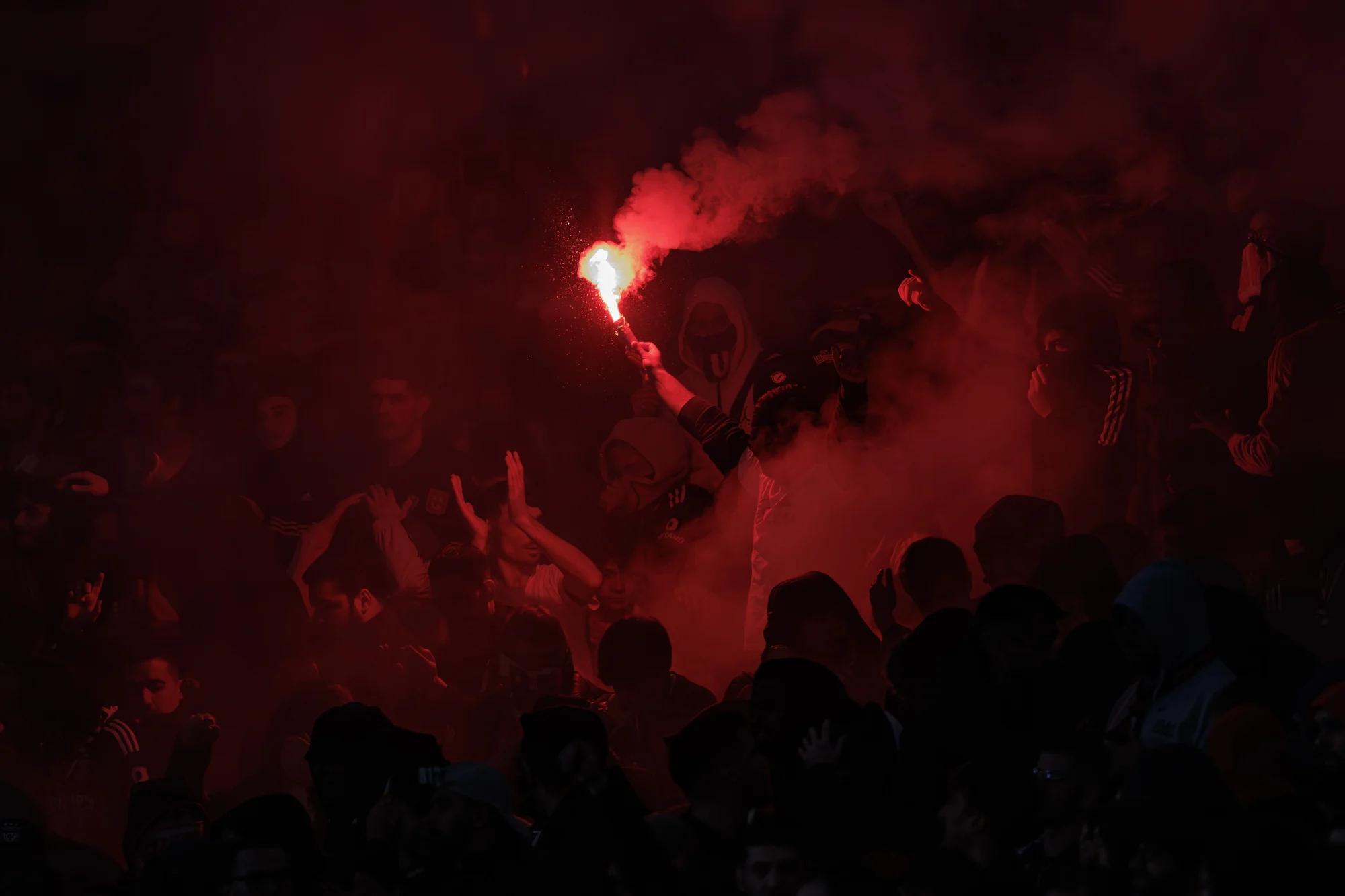 Scontri dopo Agerola-Ebolitana: otto misure cautelari per gli ultras