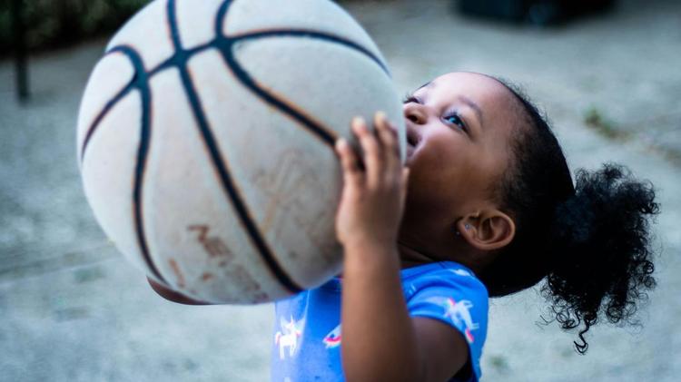 Una psicóloga indica cómo elegir las actividades extraescolares: “No todo lo que hacen nuestros hijos tiene que servir para algo”