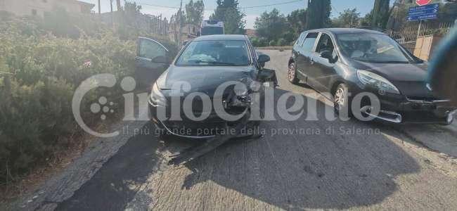 Laureana Cilento, scontro auto-trattore lungo la Via del Mare: due feriti