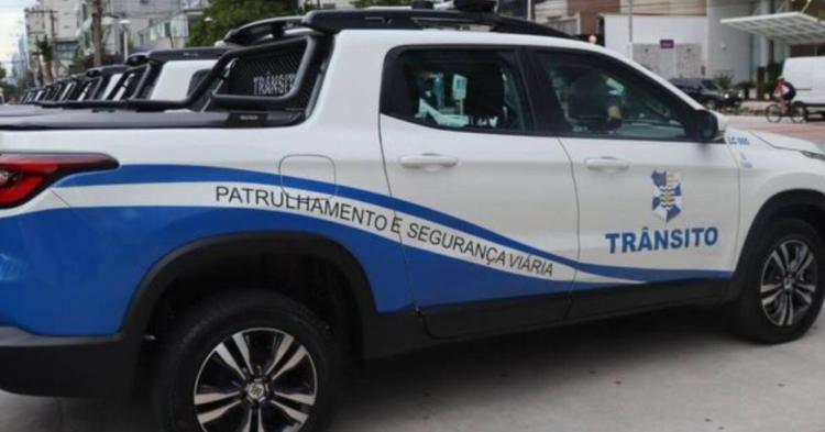 Condutora passa mal e provoca sequência de batidas envolvendo quatro veículos em BC