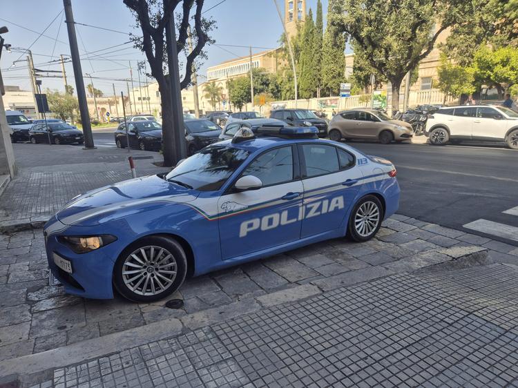 Casarano, fugge dal posto di blocco col crack nascosto in bocca