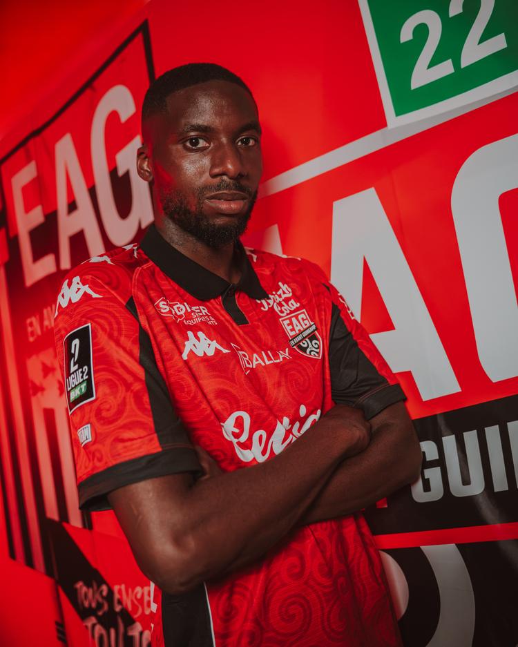 Jeovanni Dianganga est Guingampais EAG En Avant Guingamp AMD08060