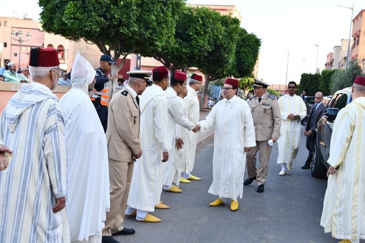 عامل اقليم الرحامنة يتقدم المصلين في صلاة العيد ببنجرير