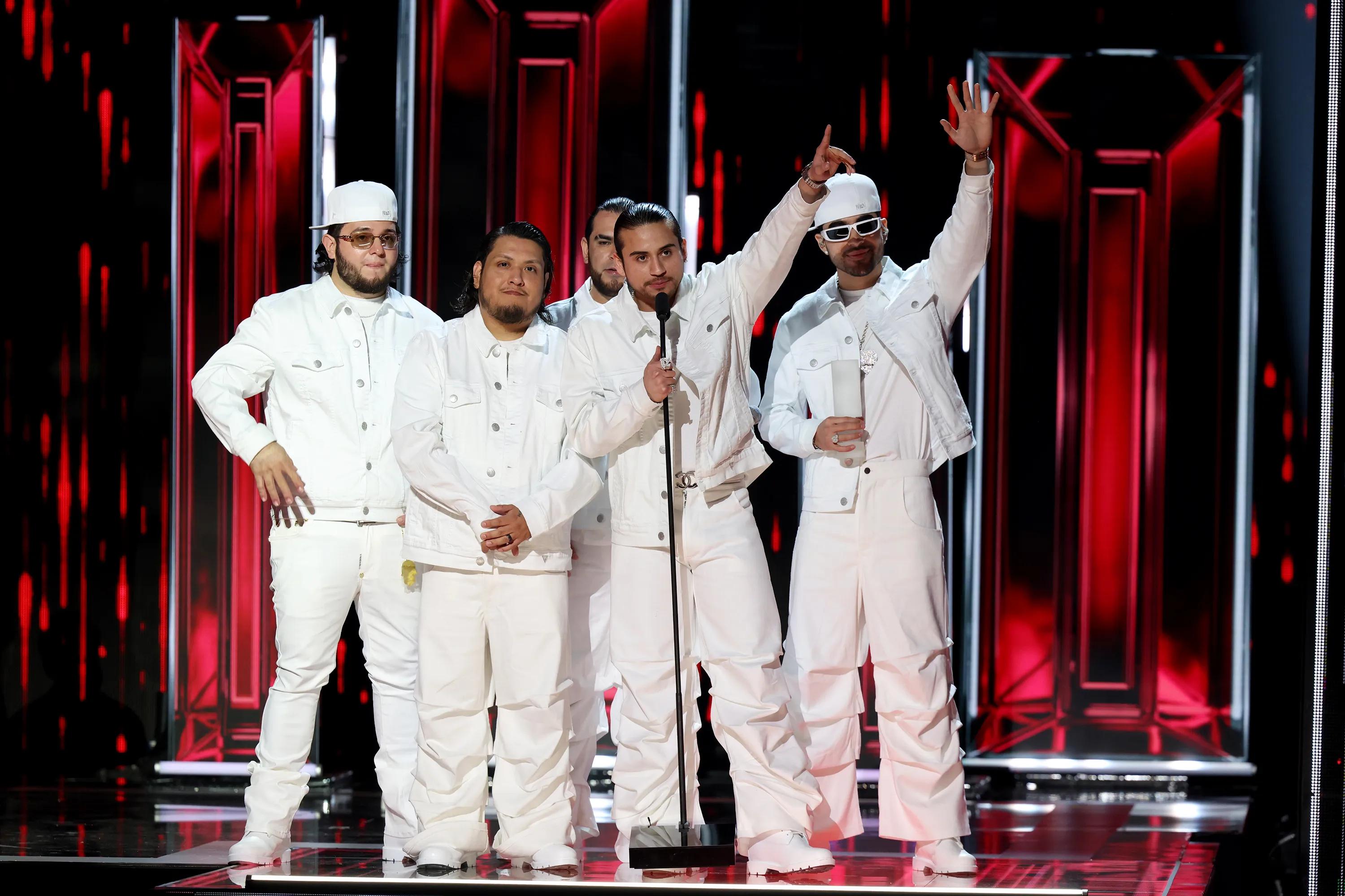 Fuerza Regida y Bad Bunny encabezan los ganadores de los Premios Billboard de la Musica Latina 2026