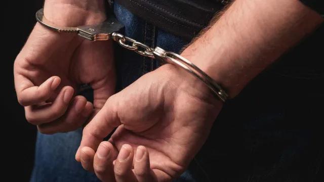 Homem é preso suspeito de abusar de filha e da companheira por 8 anos no PE