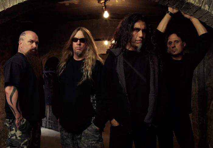 Tom Araya diz que Slayer acabaria se expusesse conflitos como o Metallica fez