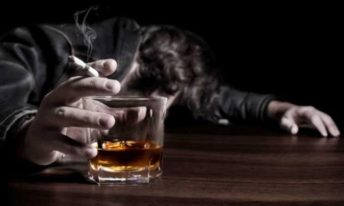 عواقب خطيرة للجمع بين الكحول والتدخين