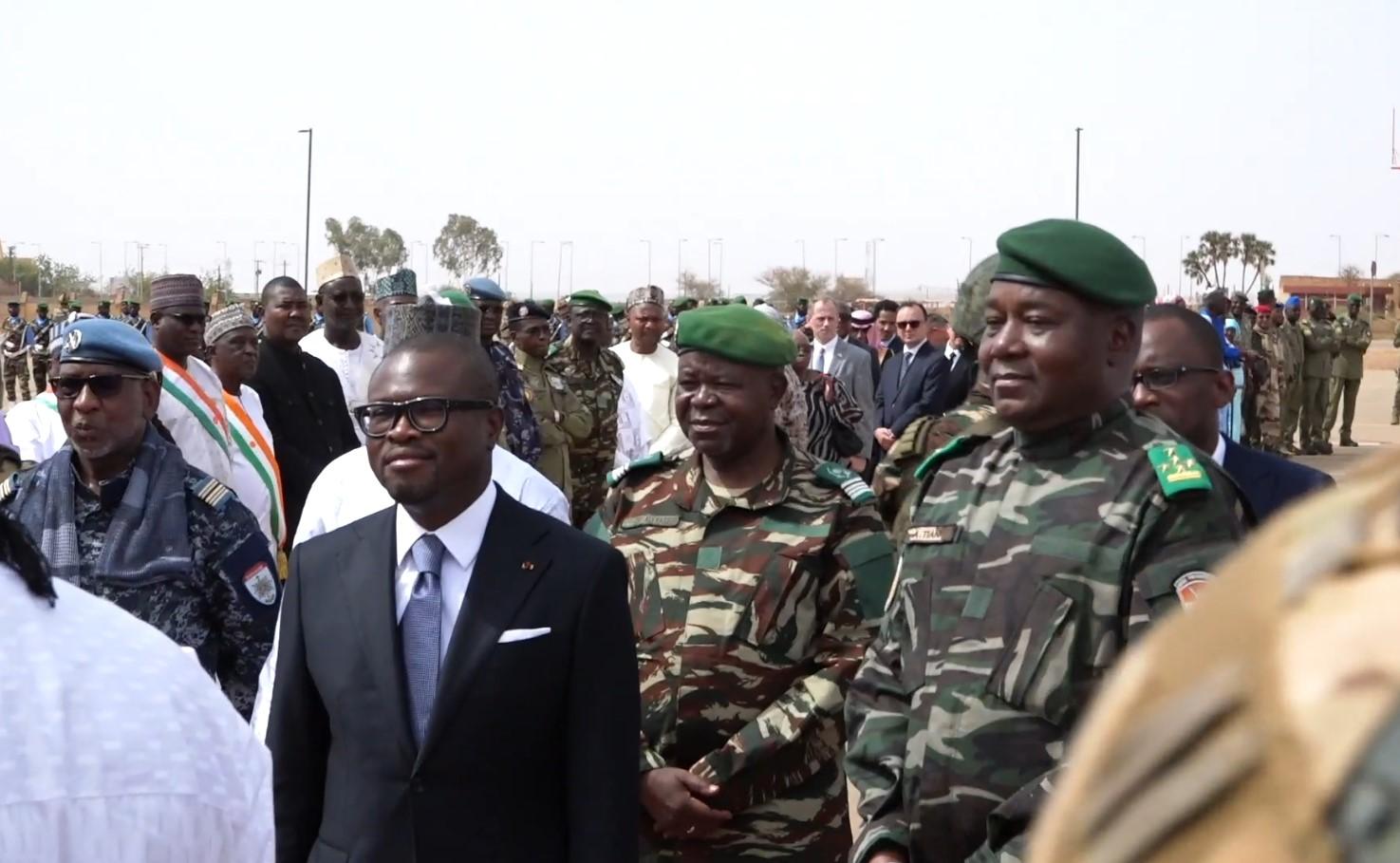 Le président du Bénin reçu à Niamey par le général Tiani