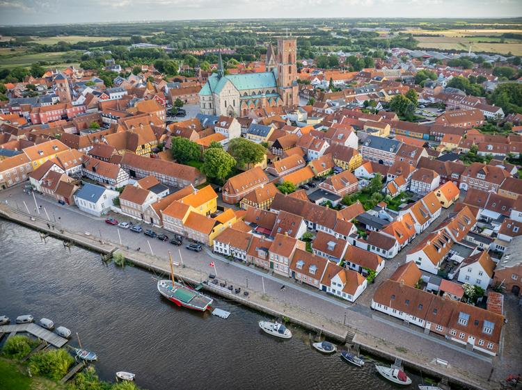 Ribe, tra hygge e ombre: la città più antica dal cuore vichingo