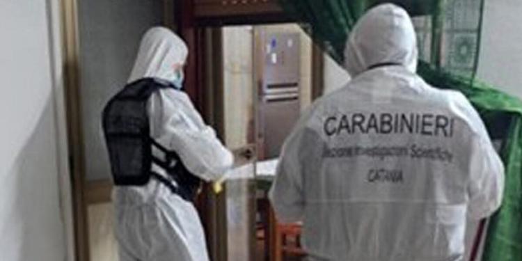 Massacra di botte la moglie a Misterbianco, la donna in condizioni critiche: la figlia chiama il 112 e fa arrestare il padre