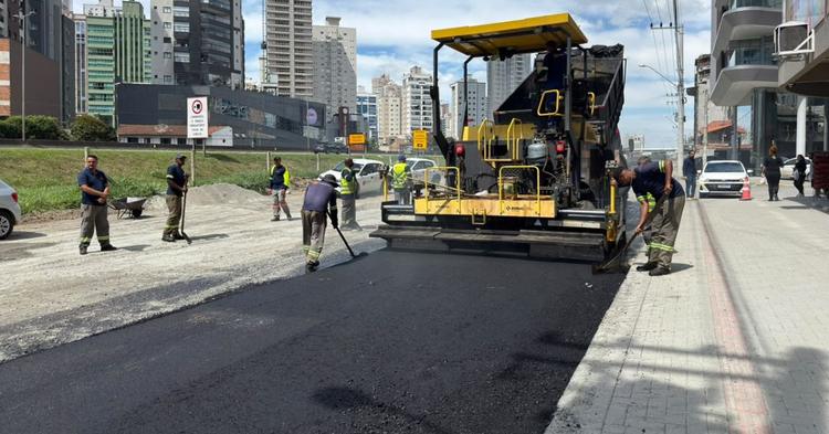 Marginal Oeste recebe pavimentação e melhora ligação entre Morretes e Jardim Praiamar em Itapema