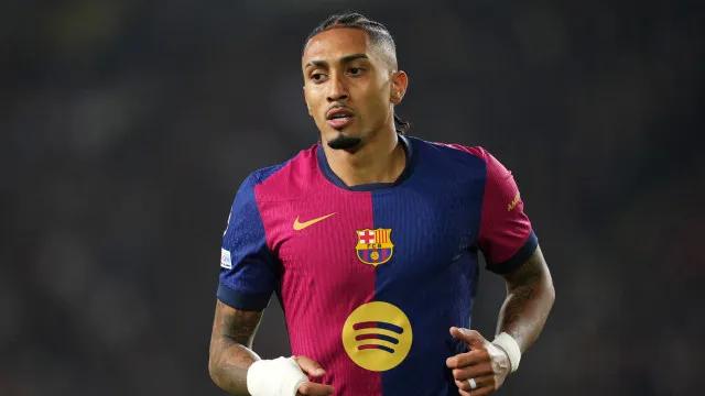 Raphinha e Yamal dão show, Barcelona goleia Rayo e mantém 100% no Espanhol