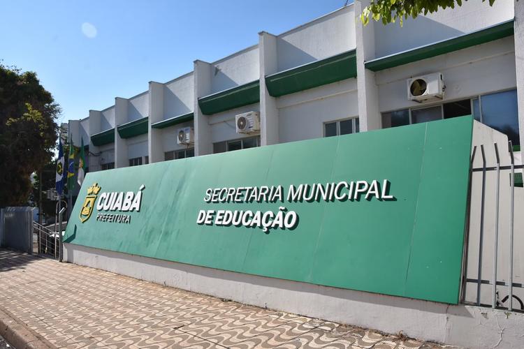 TCE abre investigação sobre compra de materiais escolares por R$ 80 milhões pela Prefeitura de Cuiabá