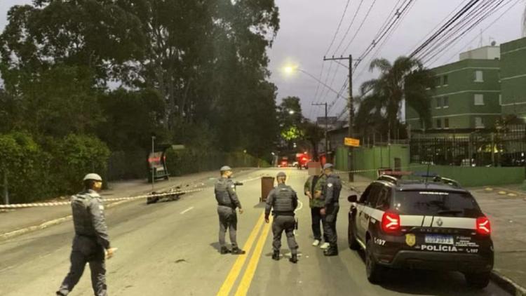 Motociclista morre e outros dois ficam feridos após batida entre motos em São José dos Campos