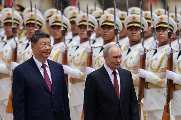 Rússia autorizou treino secreto na China com 200 militares, diz agência