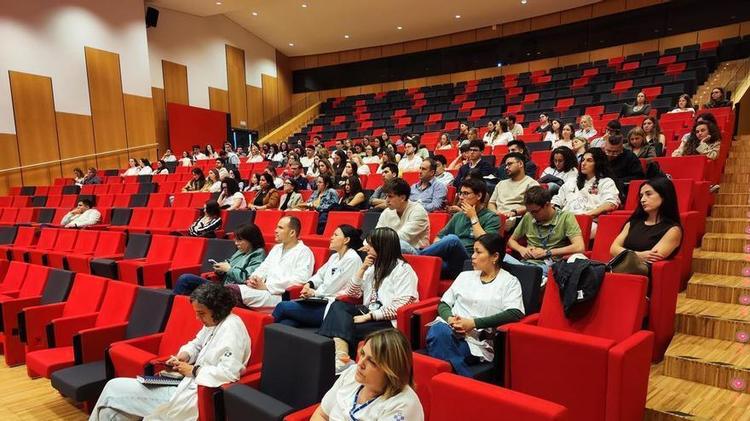 Un total de 267 graduados sanitarios inician su especialización en Asturias: de matronas que ayudan a "dar la vida" a cardiólogos que atienden a "pacientes críticos"